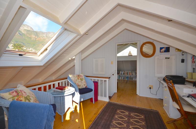 3 Bedroom Property for Sale in Camps Bay Western Cape